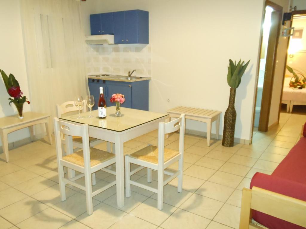 Jechrina Aparthotel Káto Darátsos Rom bilde